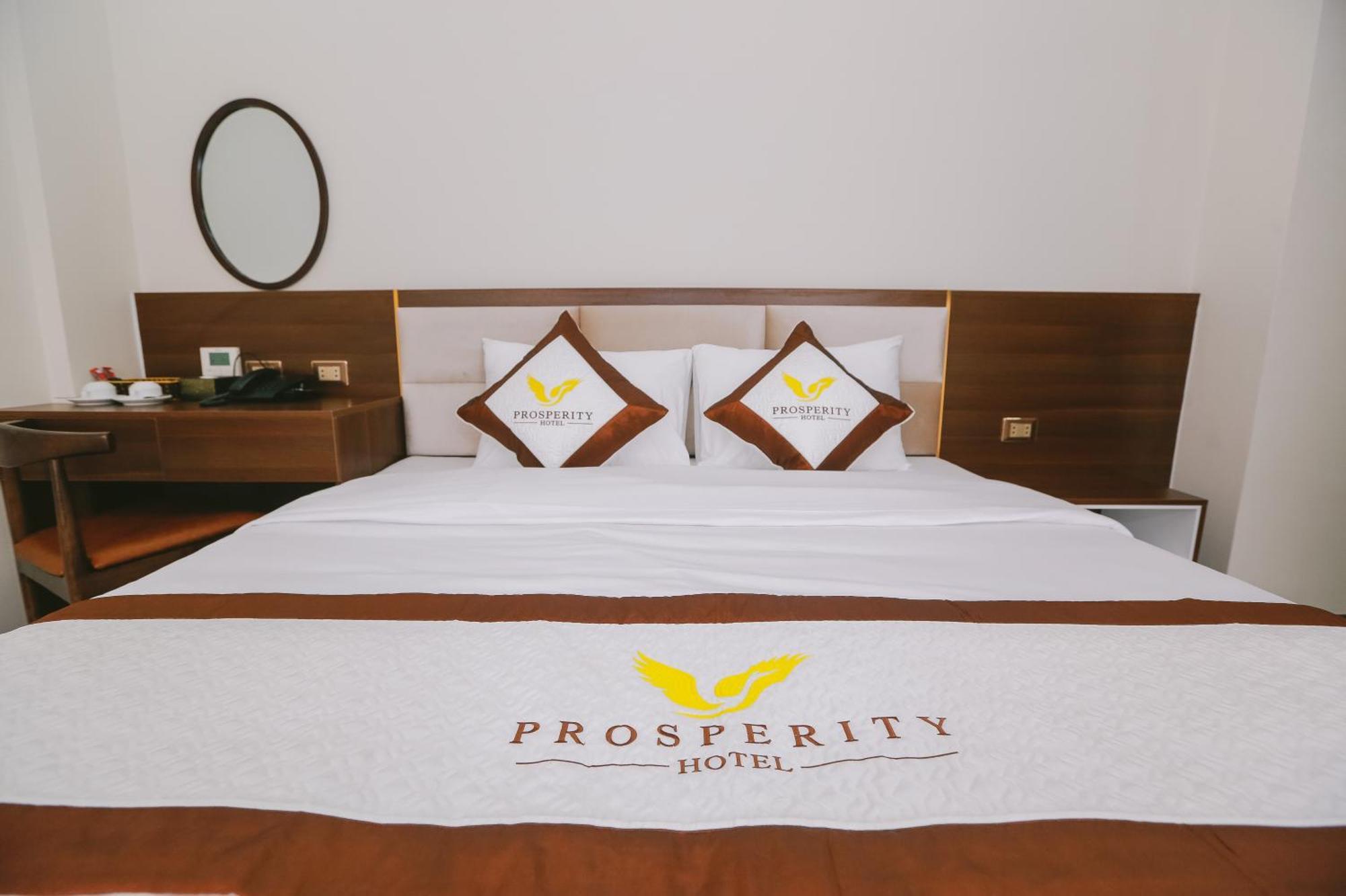 Prosperity Boutique Halong Hotel & Restaurent Ха Лонг Екстериор снимка