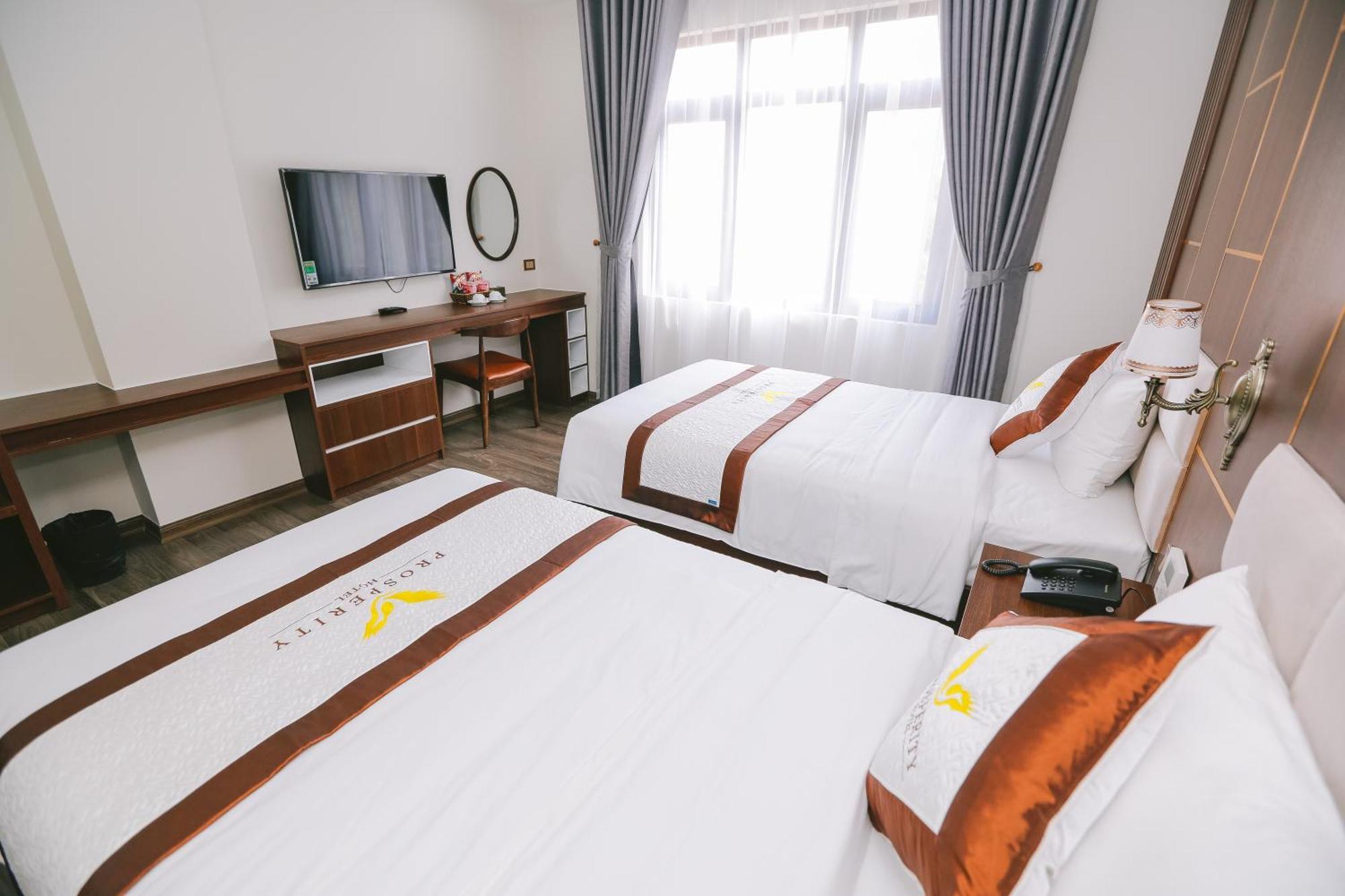 Prosperity Boutique Halong Hotel & Restaurent Ха Лонг Екстериор снимка