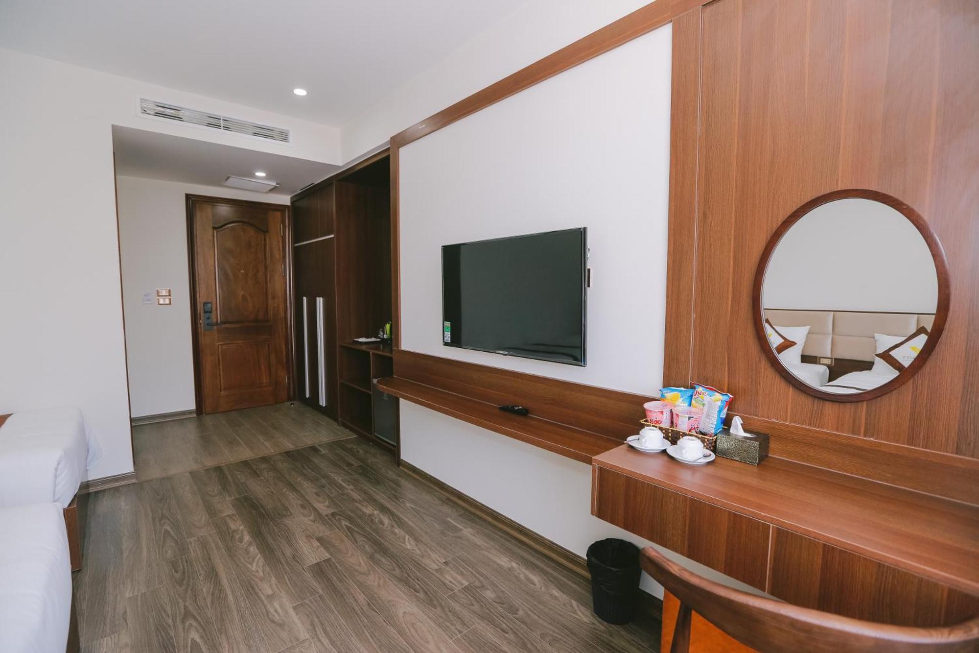 Prosperity Boutique Halong Hotel & Restaurent Ха Лонг Екстериор снимка